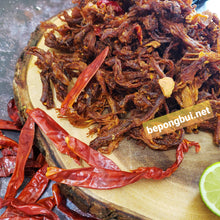 Load image into Gallery viewer, Heo Sấy Tỏi Cay 10 oz🌶 (spicy GARLIC PORK JERKY)🐷 - Bếp Ông Bụi