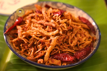 Load image into Gallery viewer, Khô Gà Sả Ớt | Chicken Jerky with lemongrass | Delicious Chicken Jerky - Bếp Ông Bụi 
